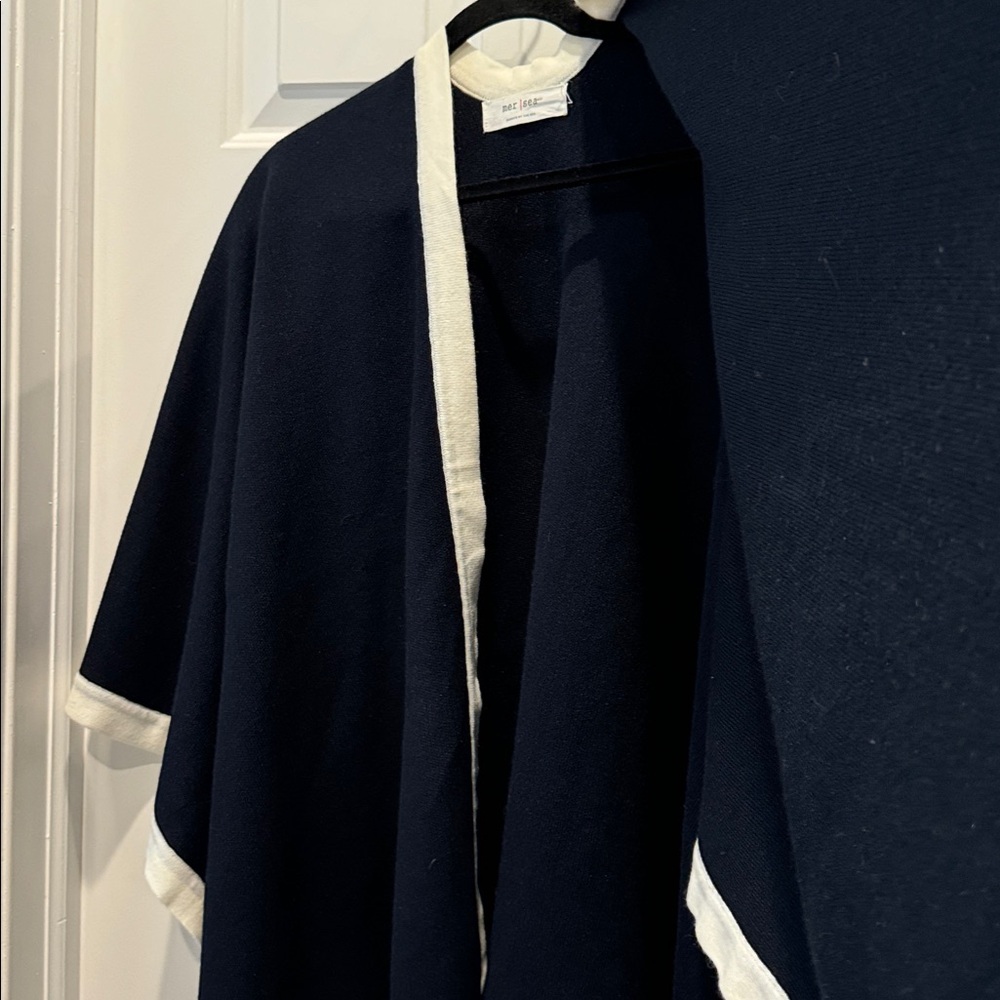Mersea & Co. Asbury Travel Wrap Navy Ivory One Size Open Front Shawl Poncho - Picture 7 of 8